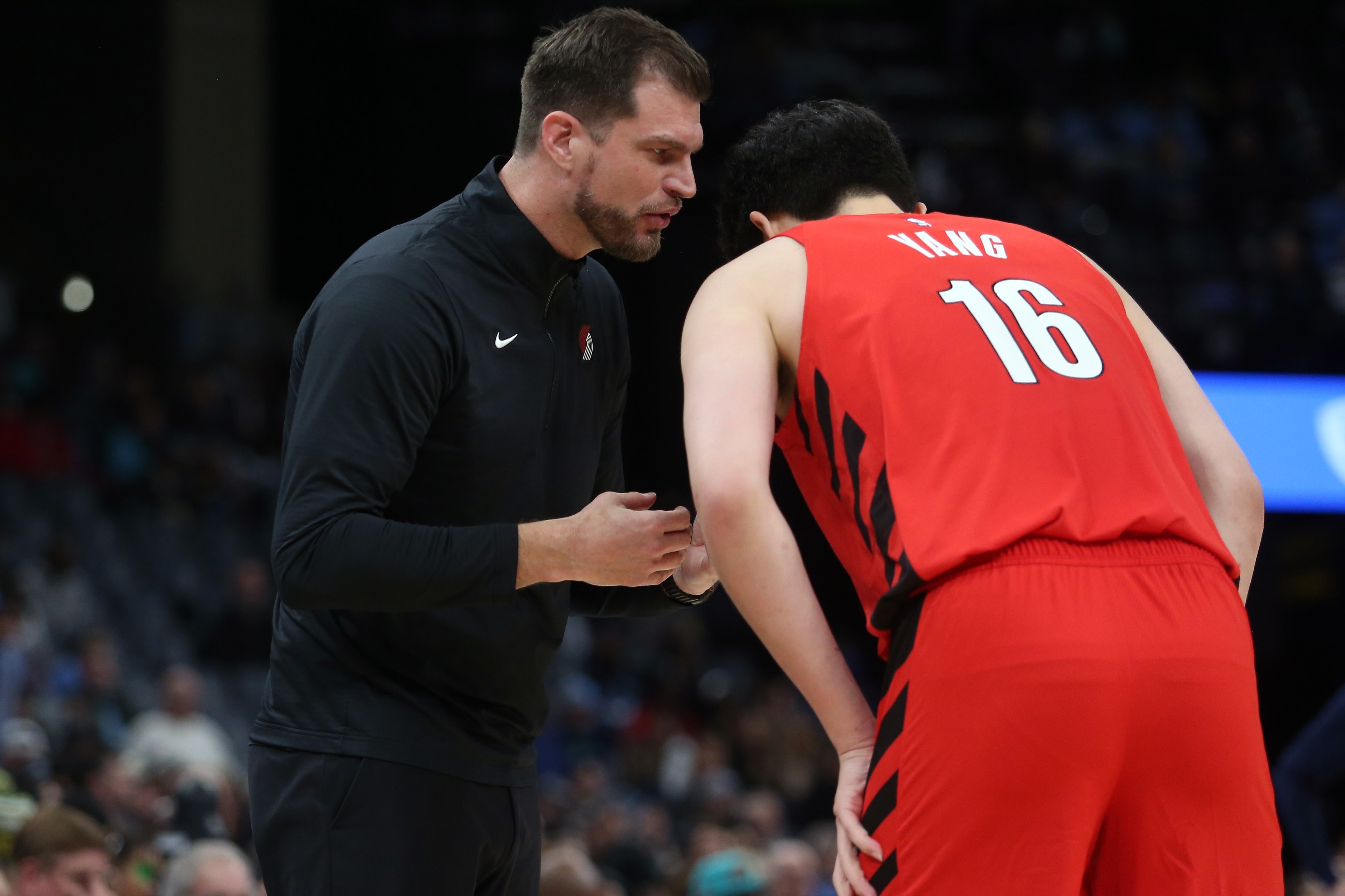 星空体育app-解说：开拓者有成绩要求 杨瀚森一会7分钟一会8分钟打不好就被换