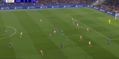 星空体育官方网站-半场：巴萨0-1马竞，阿尔瓦雷斯任意球破门，库巴西直红